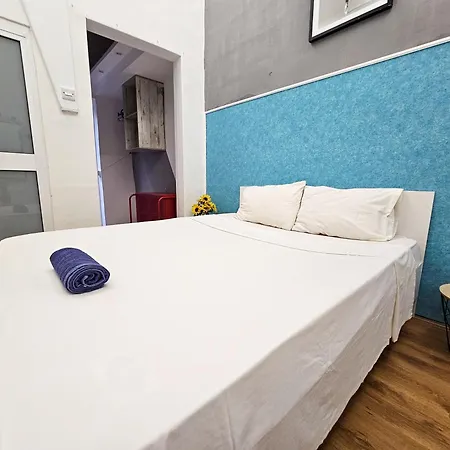 Central - Modern Studio With Stunning Private Maltese Garden & Roof Terrace * グジラ