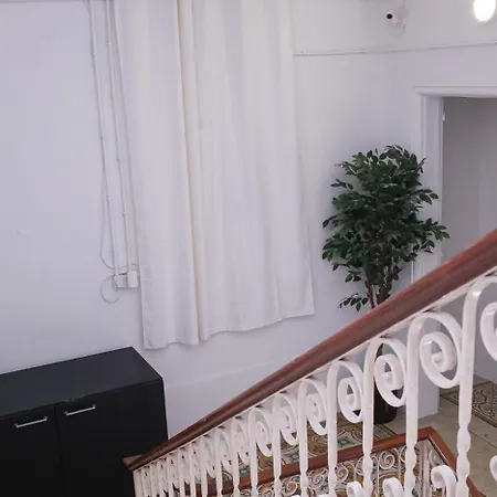 アパート Central - Modern Studio With Stunning Private Maltese Garden & Roof Terrace